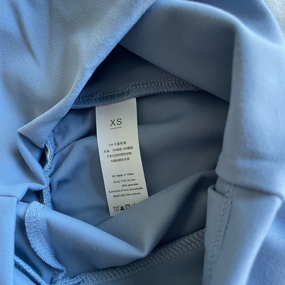 Ruched blue leggings 🩵 - Picture 3 of 3